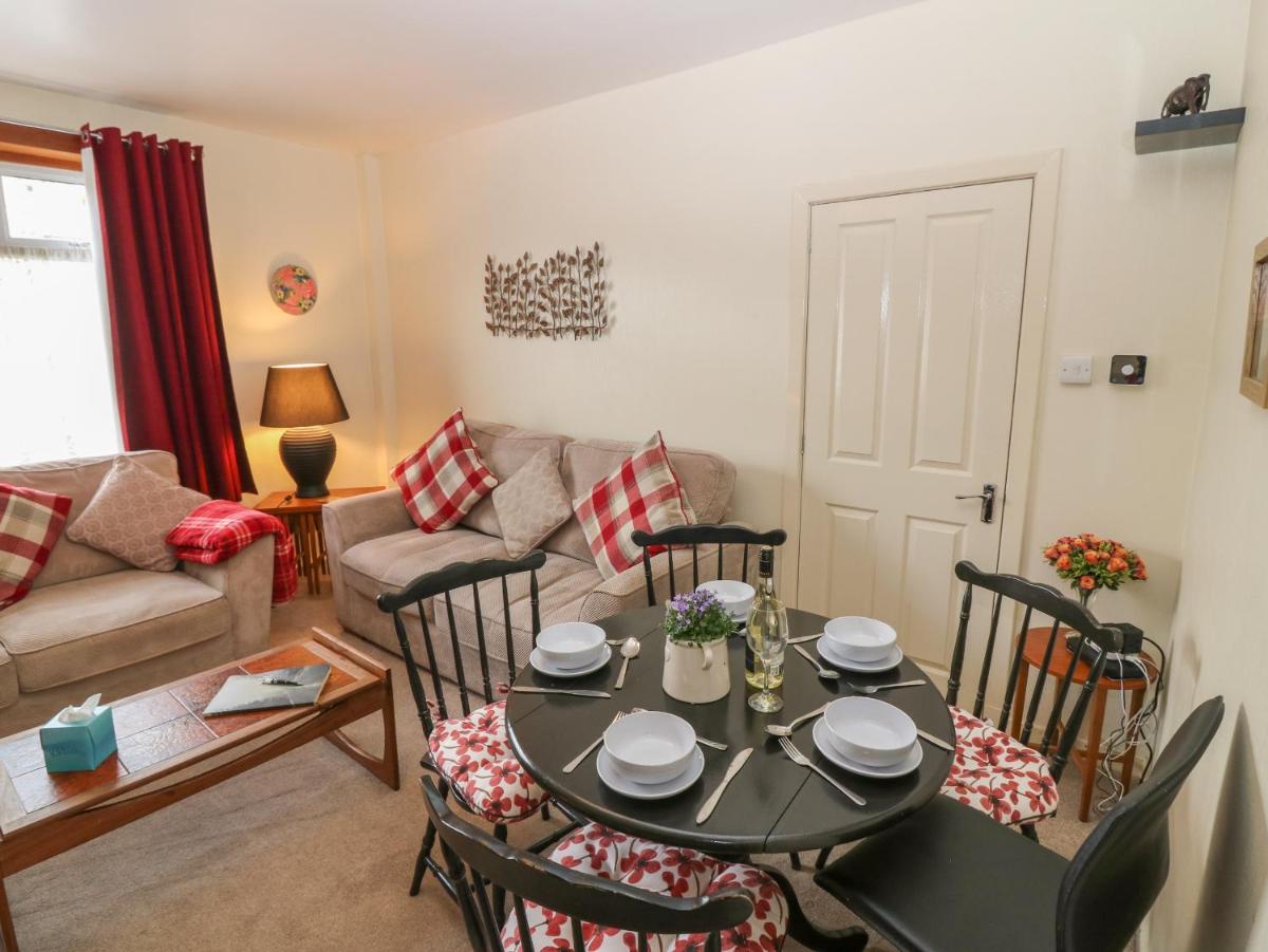 Thain House - Housity