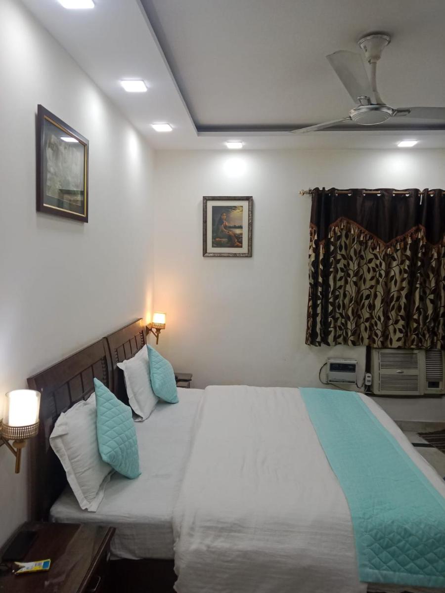 Room in BB - Bed And Breakfast cum Home Stay - Housity