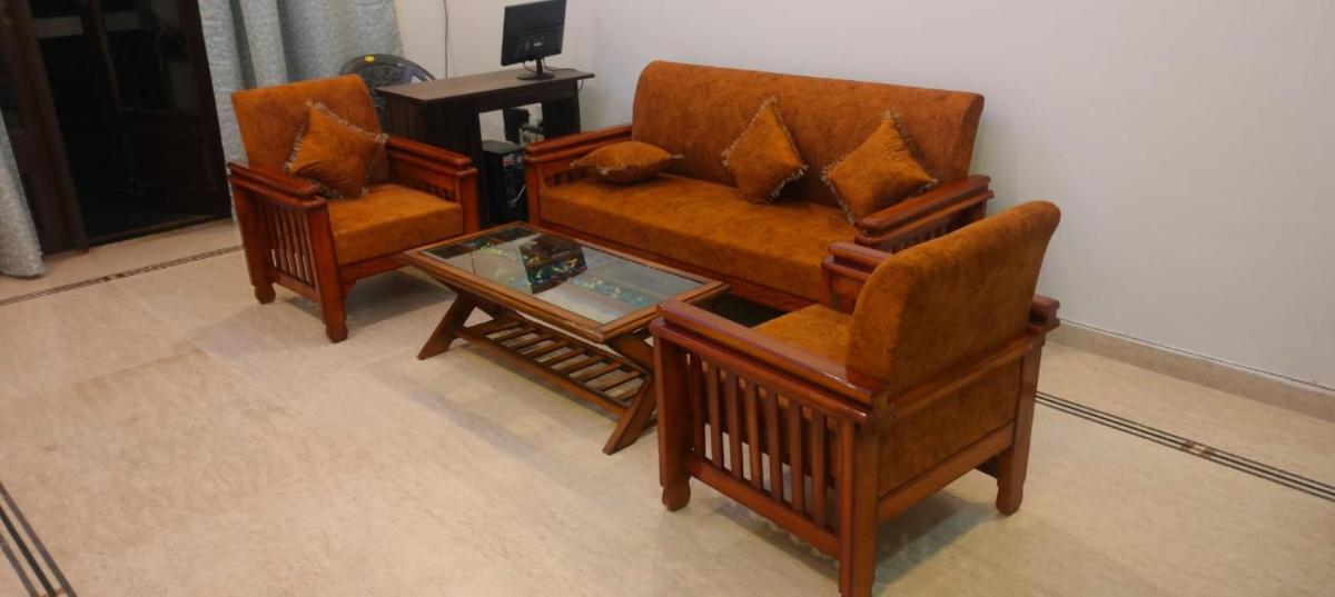 Room in BB - Bed And Breakfast cum Home Stay - Housity