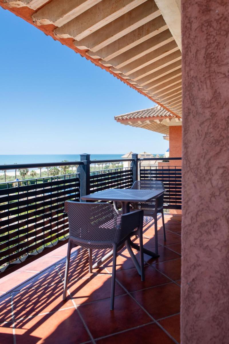 Un balcón o terraza de Puerto Antilla Grand Hotel