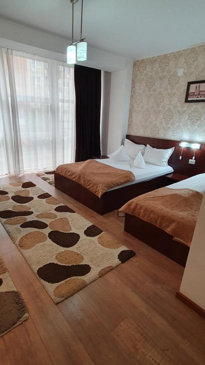 Pensiunea Select - Housity