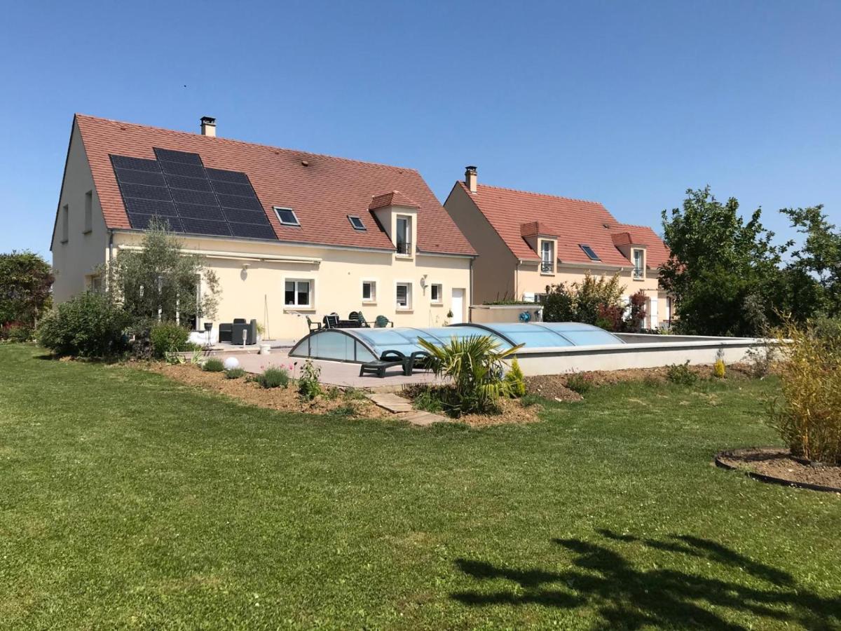 Proche Disney et CDGaulle - Housity