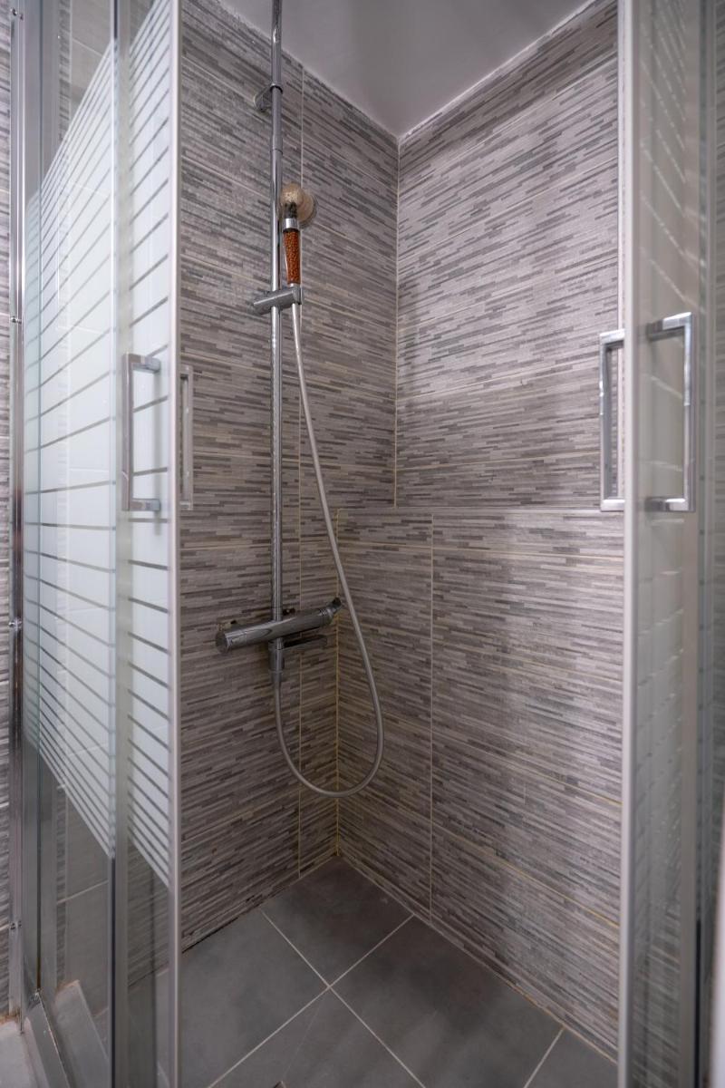 Megaro mousikis metro st. 2 bdrms apartment by MPS - Housity