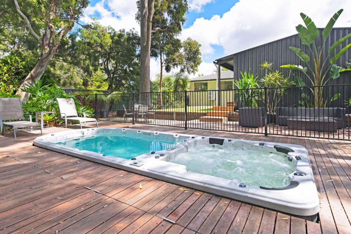 Home among the Gum Trees - free wine - Housity