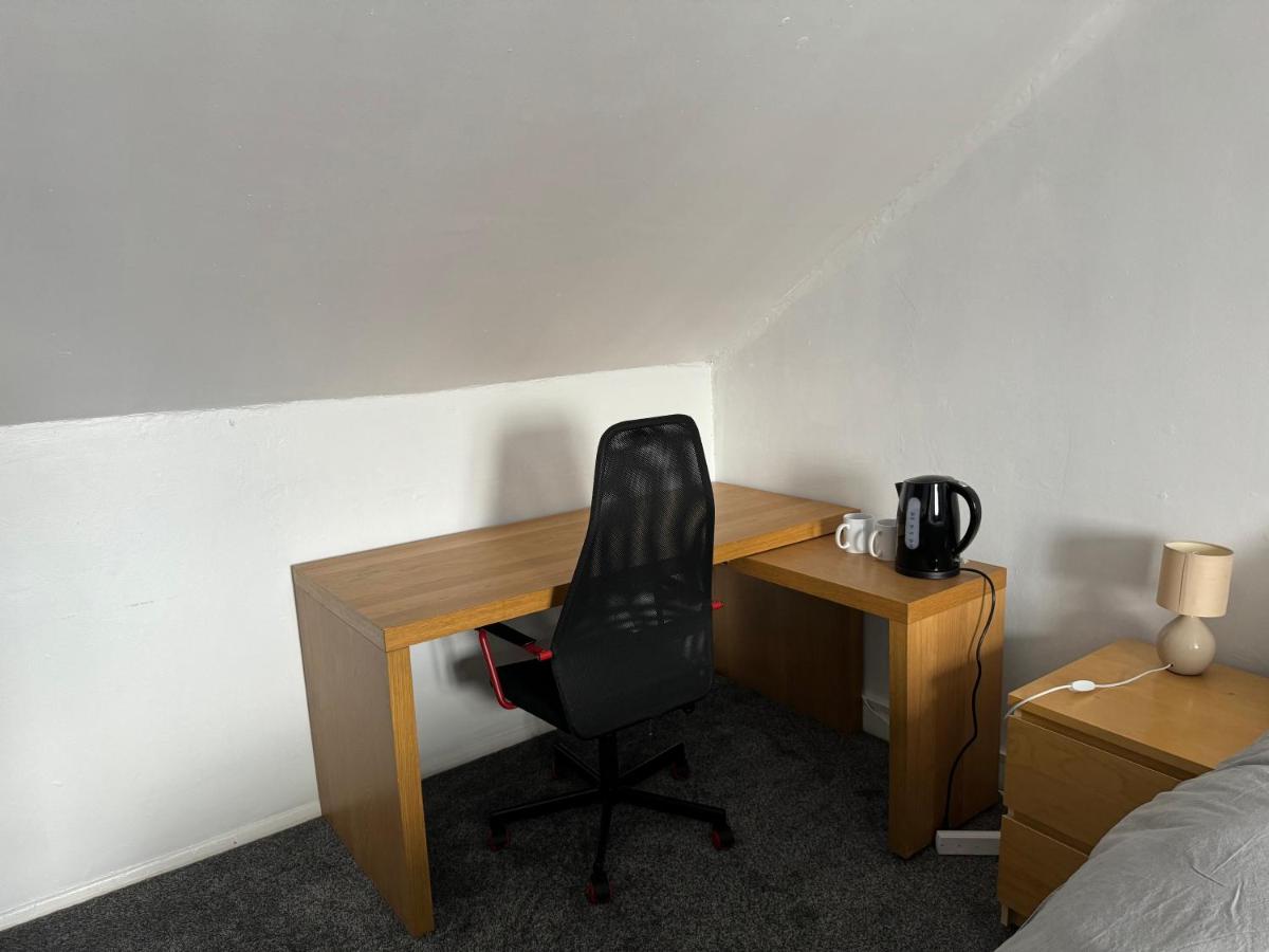 Oleon Rooms - Central Reading - Housity