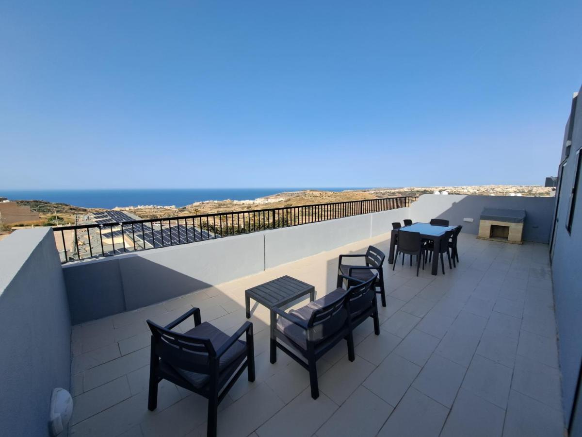 Sea view penthouse - Housity