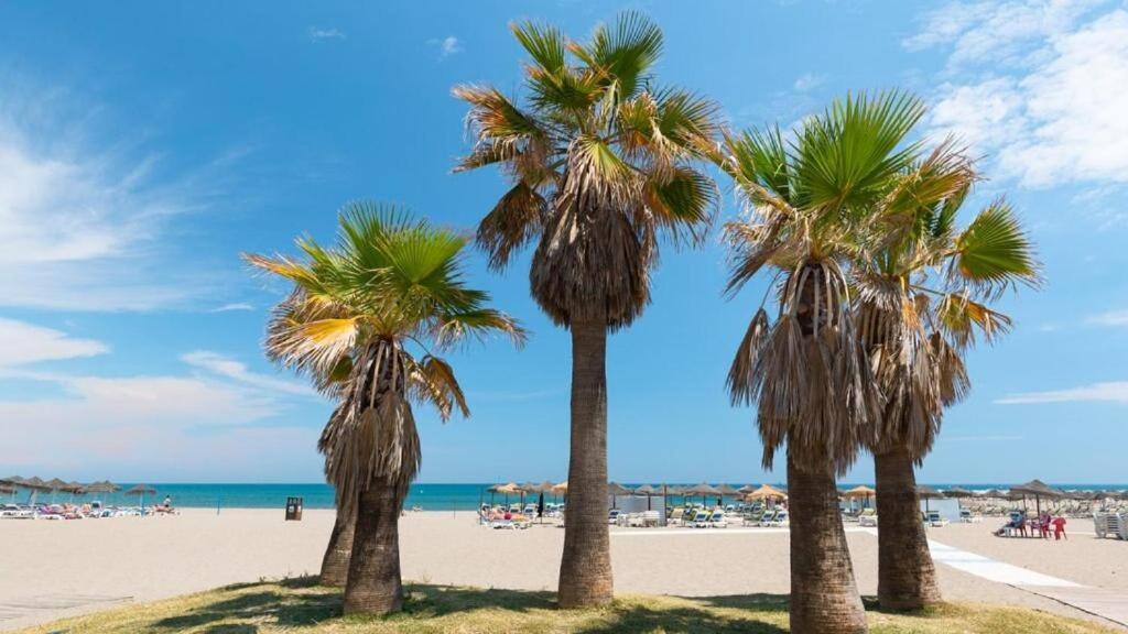 Beautiful Coastal 3-bedroom - 1 minute away from Fuengirola beach - Hizvo
