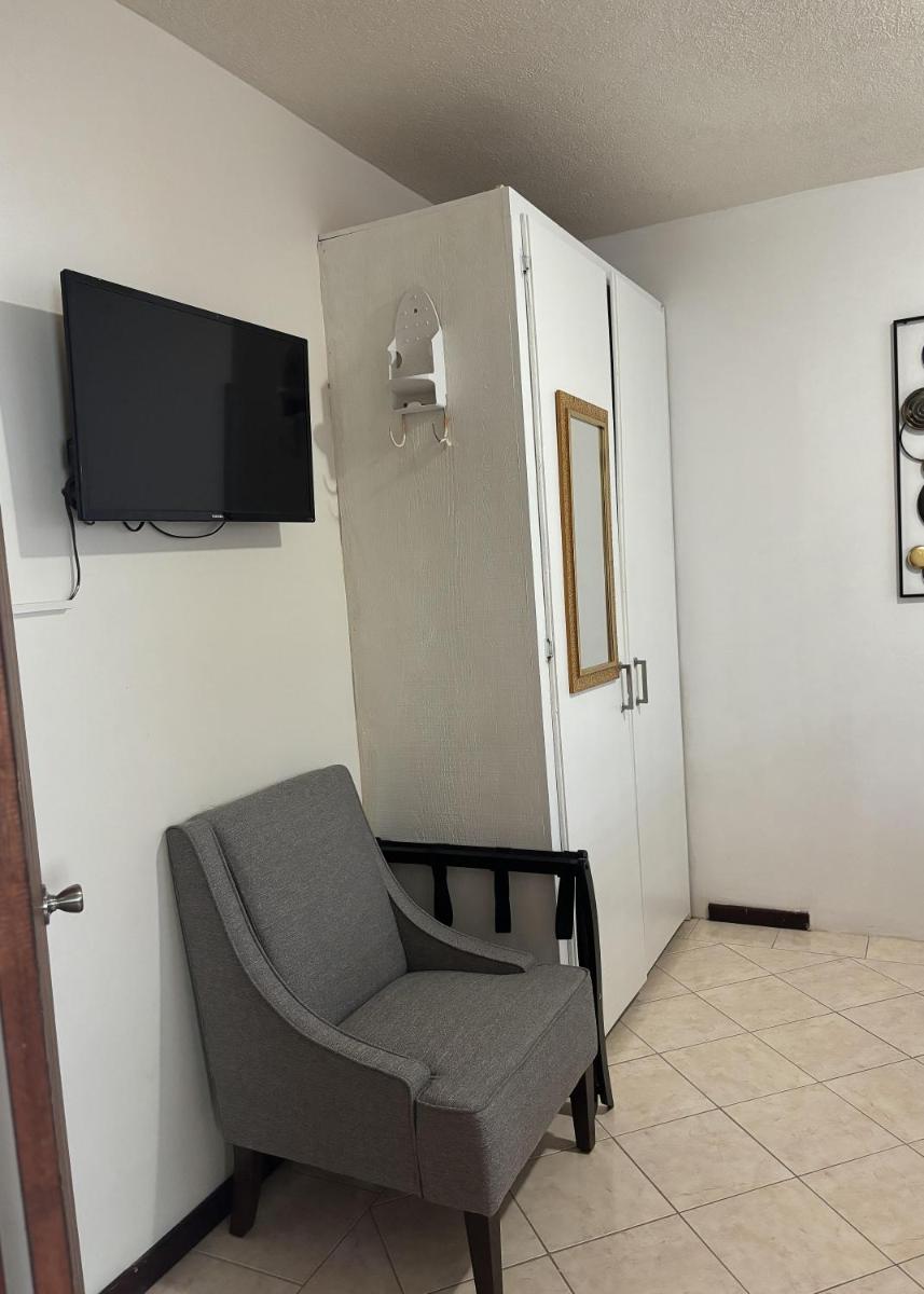 Denyse Home Cottage - Housity