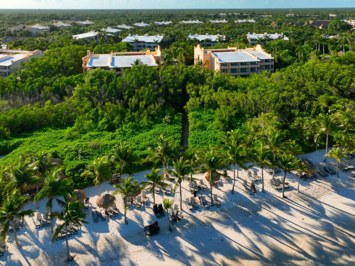 Grand Palladium Select White Sand Resort & Spa - All Inclusive - Housity