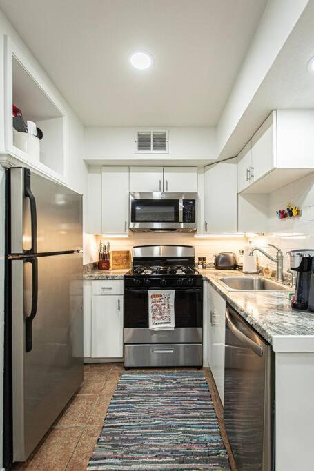 Downtown Austin Suite Retreat - Housity