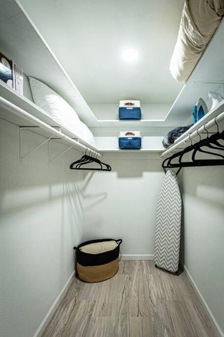 Downtown Austin Suite Retreat - Housity