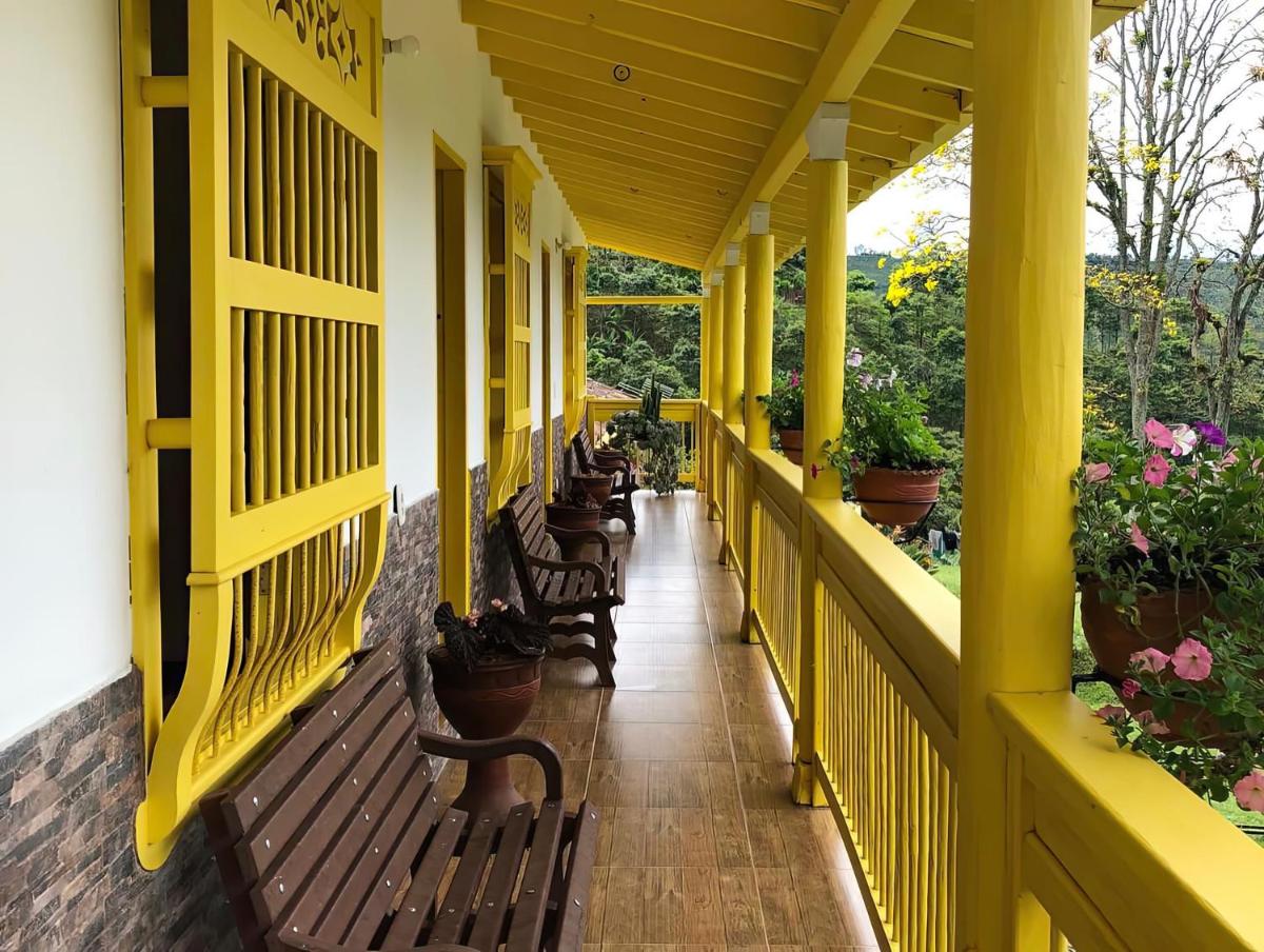 Finca cafetera con TV, Baño Privado, Wifi - Housity