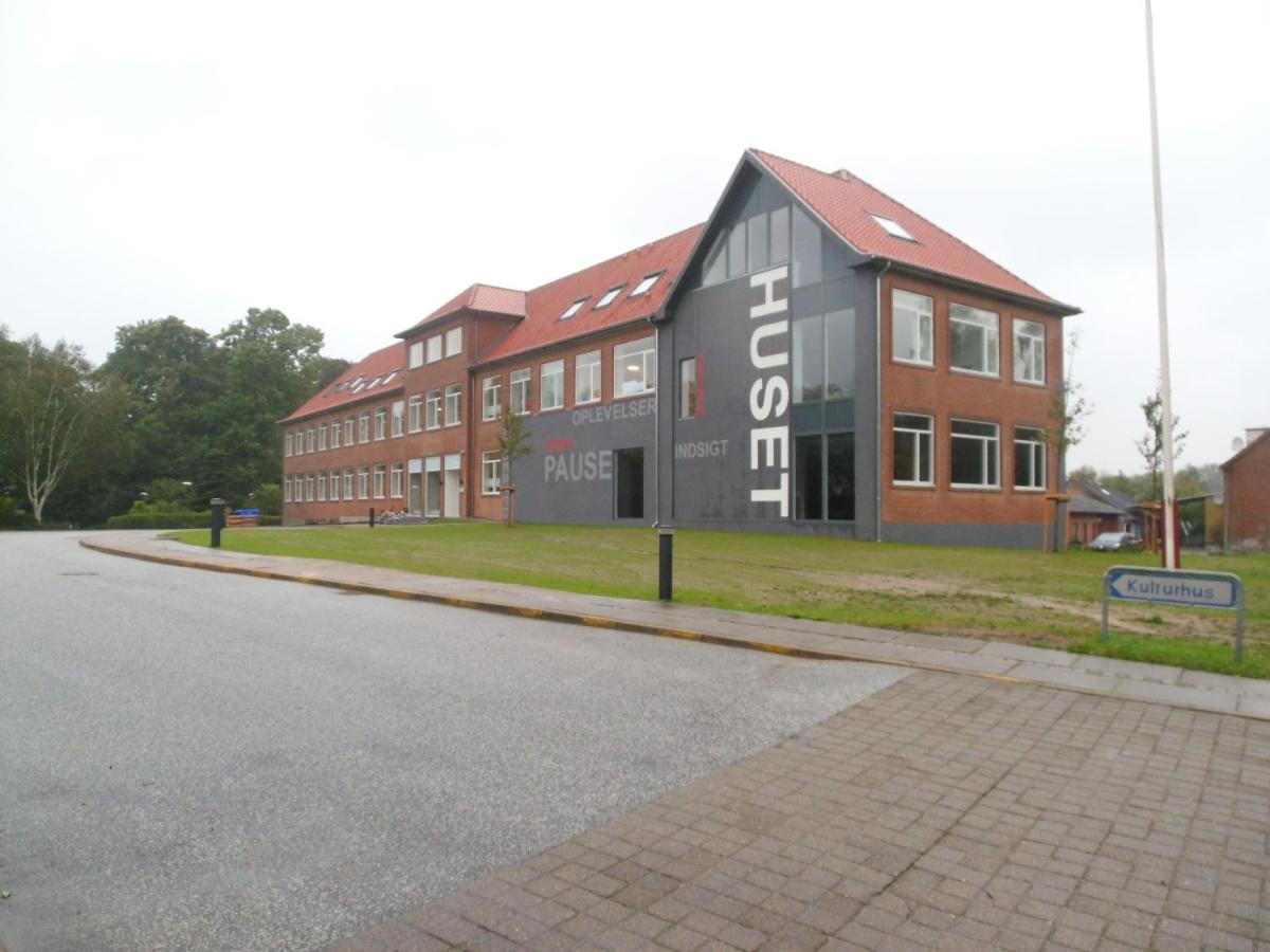 Give City Apartments - Housity