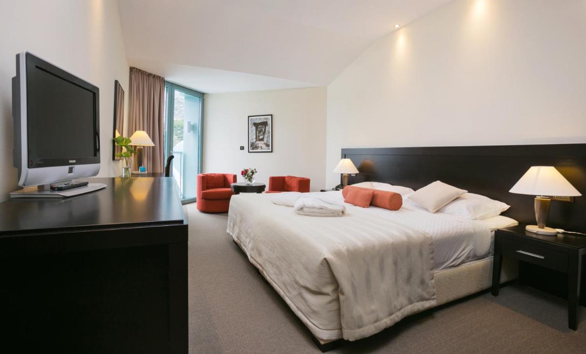 Admiral Grand Hotel - Housity