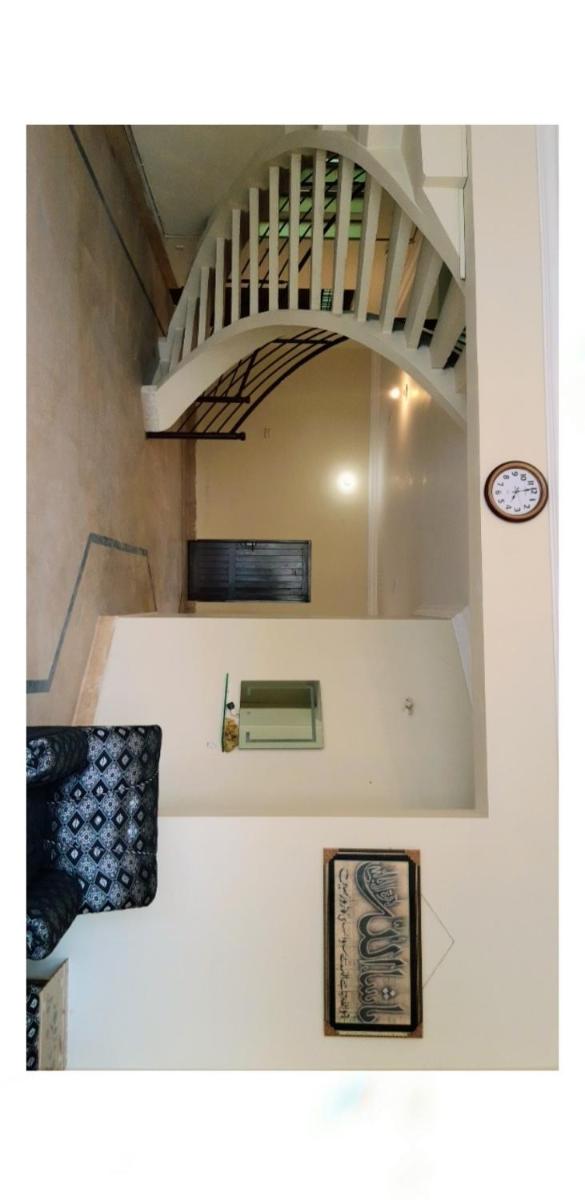 Regal Guest House - Housity