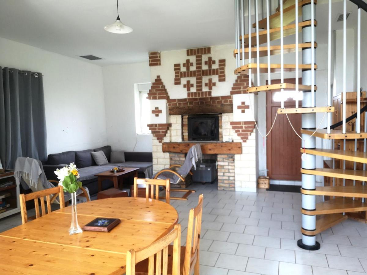 Eco-Gîte de L'Etang Présent - Housity