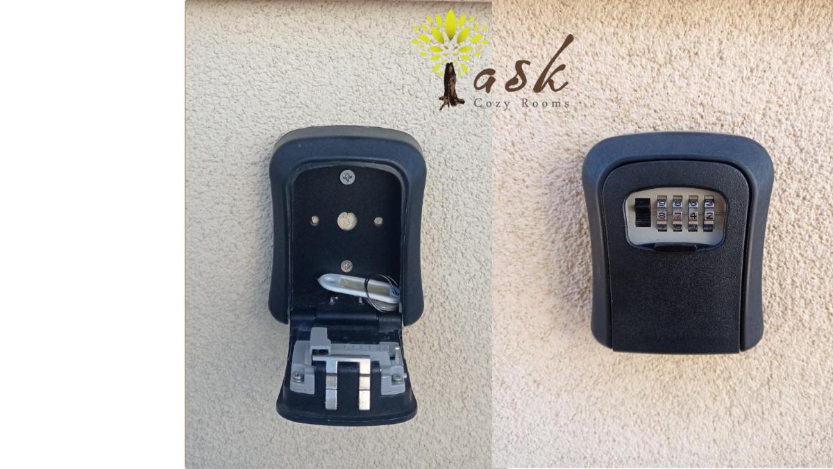 Ask Cozy Rooms - Housity