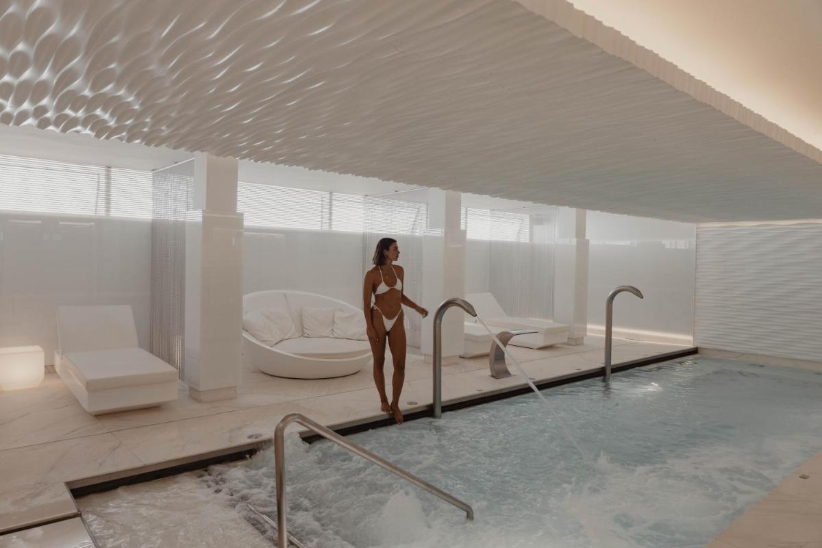 Imagen de la galería de Hotel Illa d'Or & Club Apts 4* Sup, en Puerto Pollensa