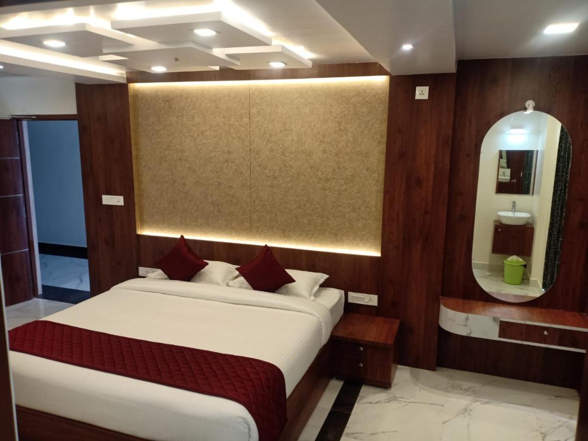 Lakshmi Mahal - V Inn - Housity