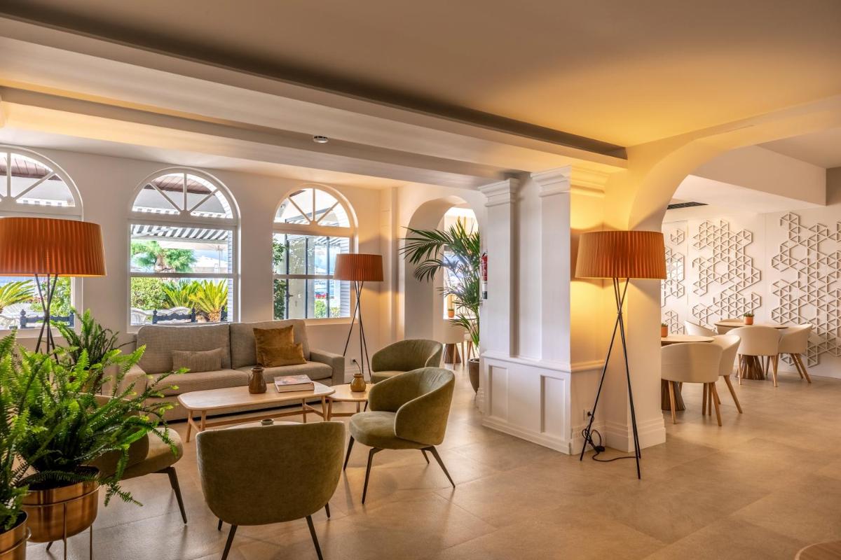 Zona de estar de Hotel Illa d'Or & Club Apts 4* Sup
