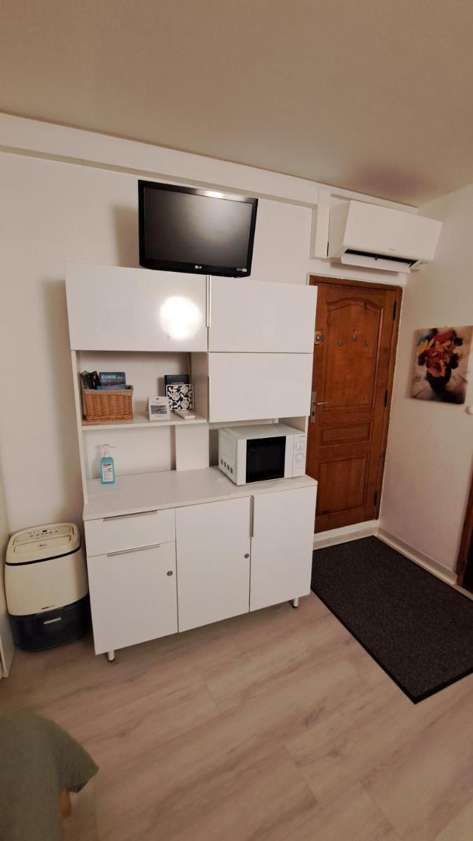 Le Studio - Hizvo
