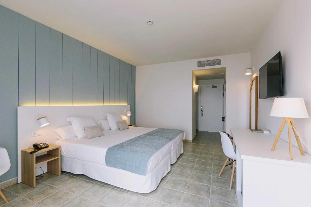 Cama o camas de una habitación en Alua Village Fuerteventura - All Inclusive