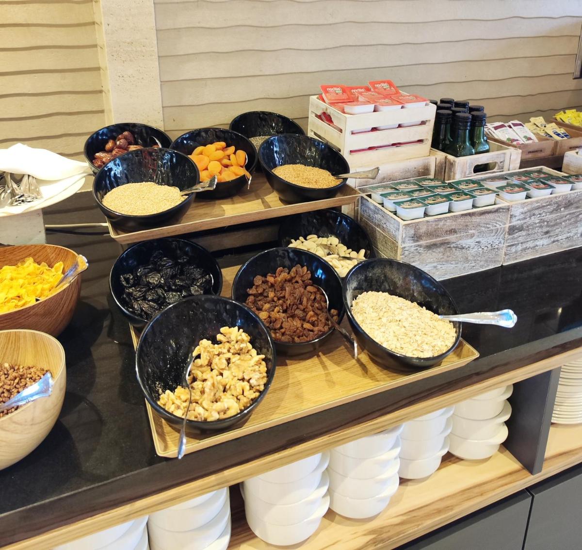 Comida en o cerca de este hotel