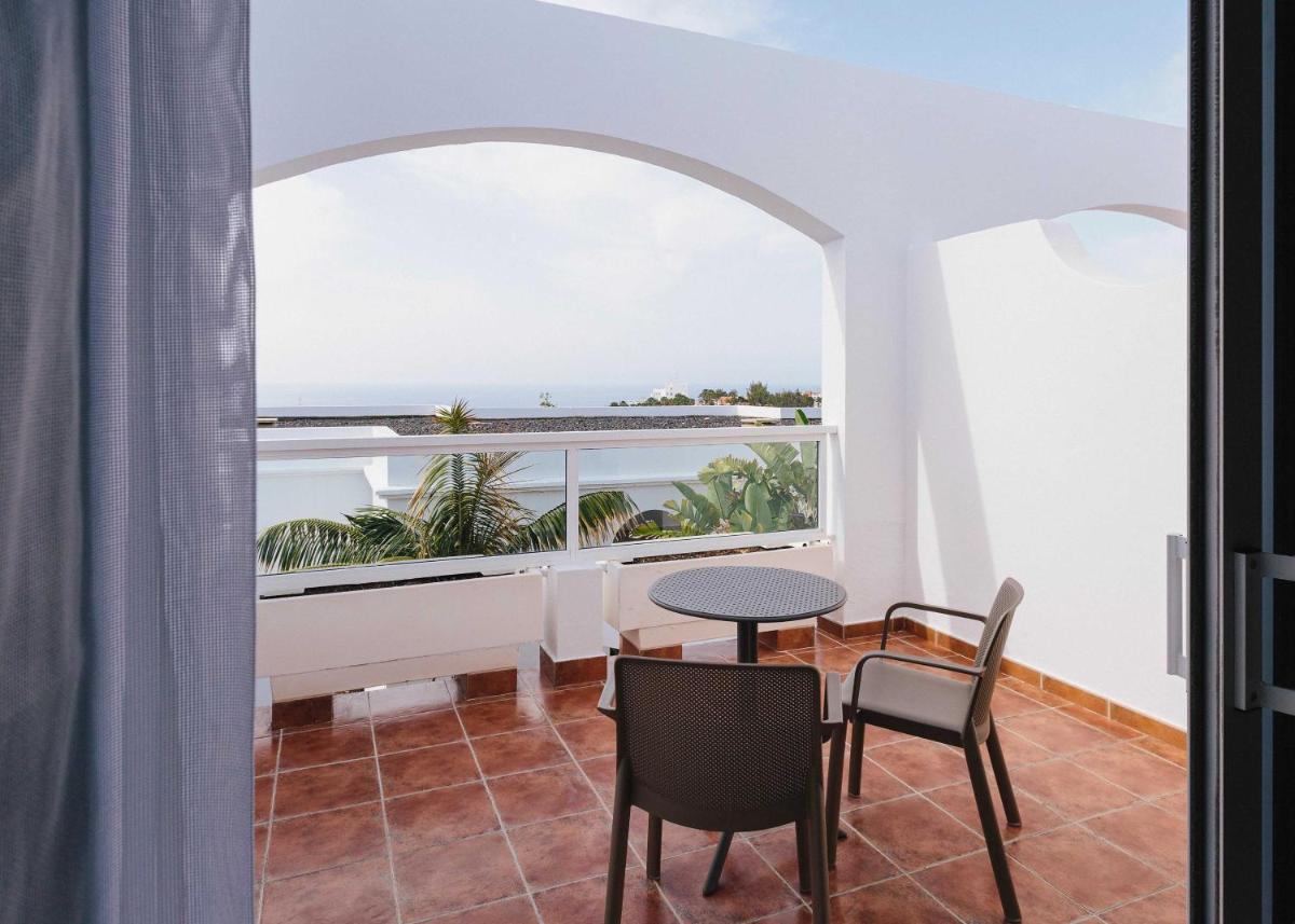 Un balcón o terraza de Alua Village Fuerteventura - All Inclusive