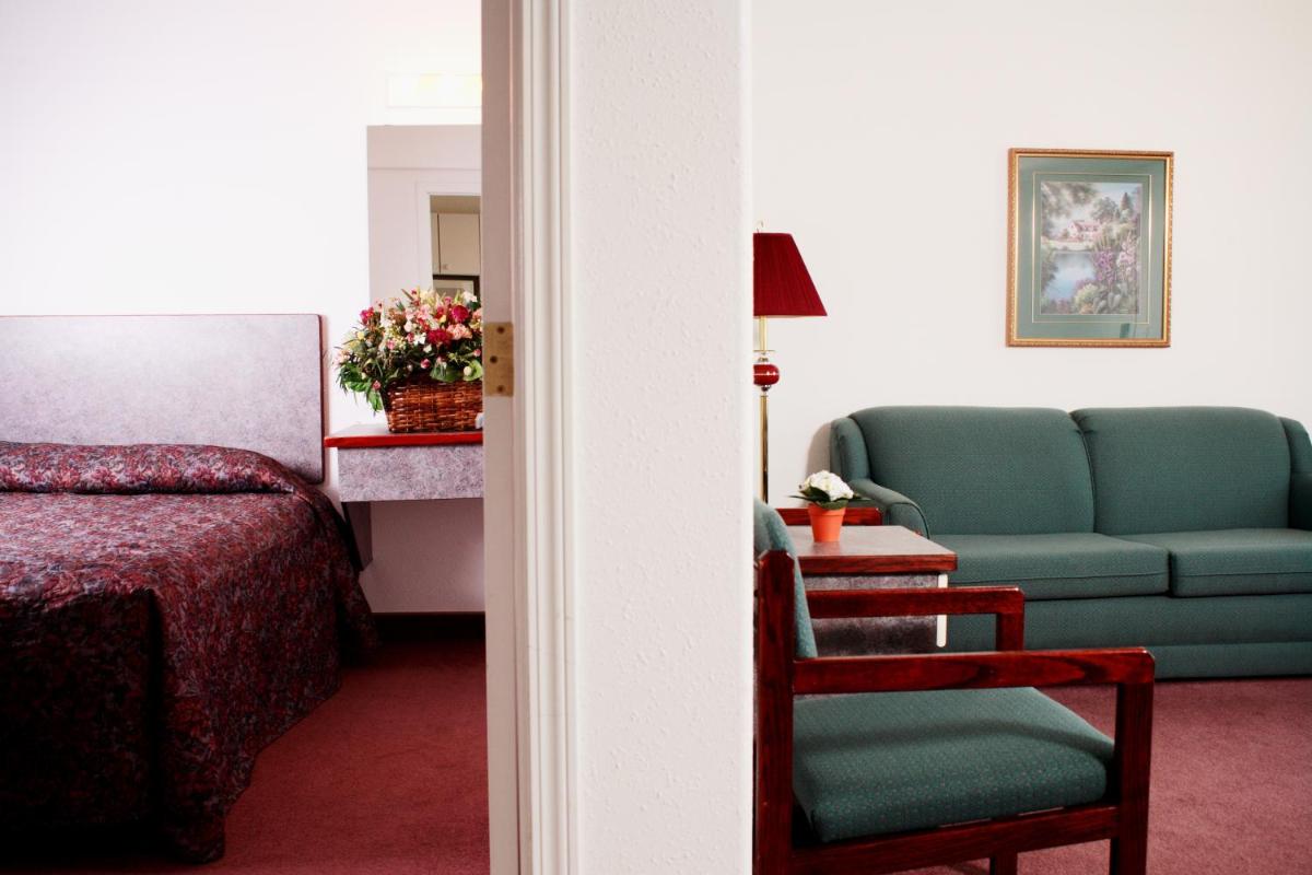 Country Club Inn - Housity