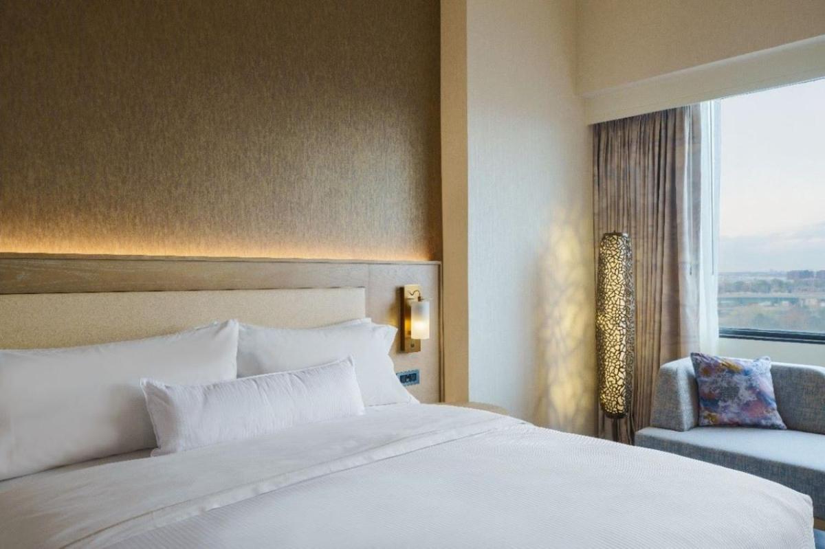 The Westin O'Hare - Housity