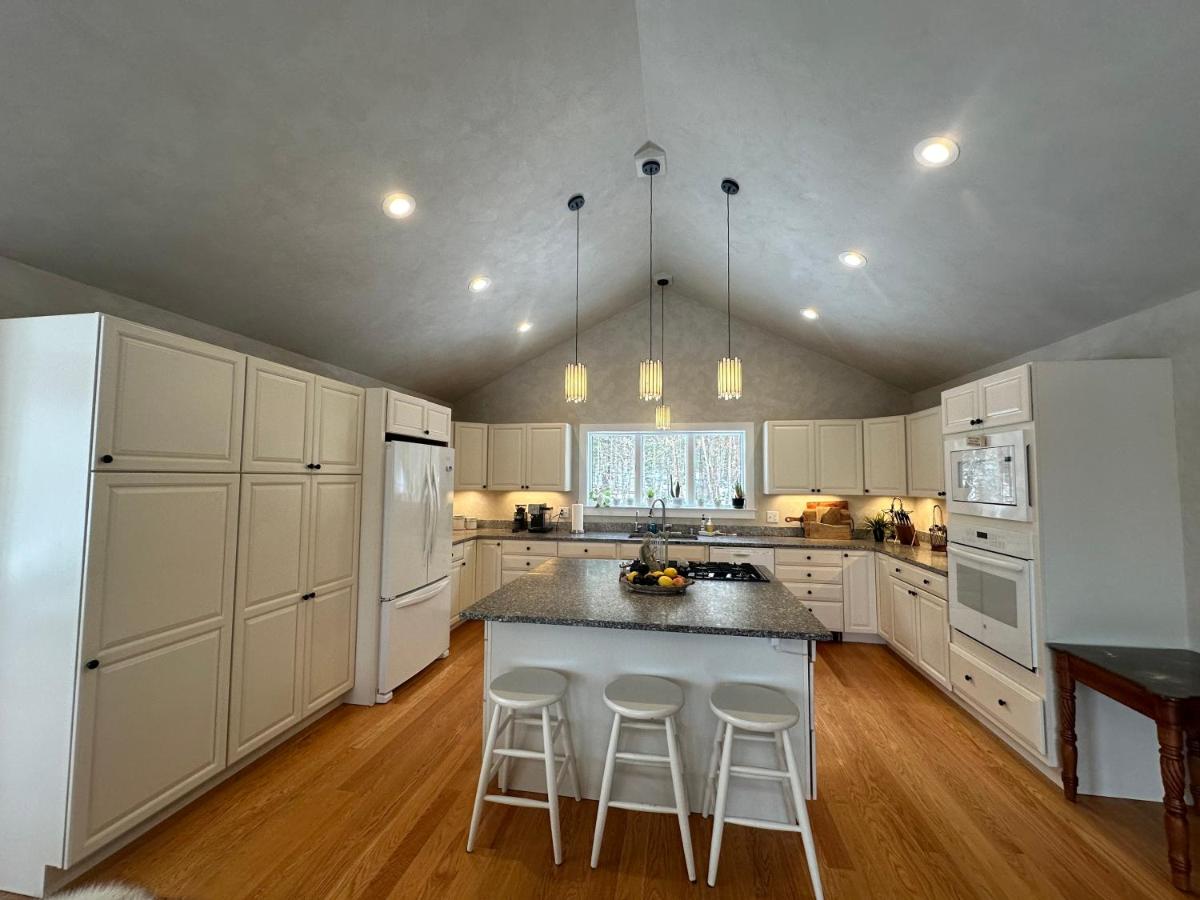 Modern House Family Retreat - Housity