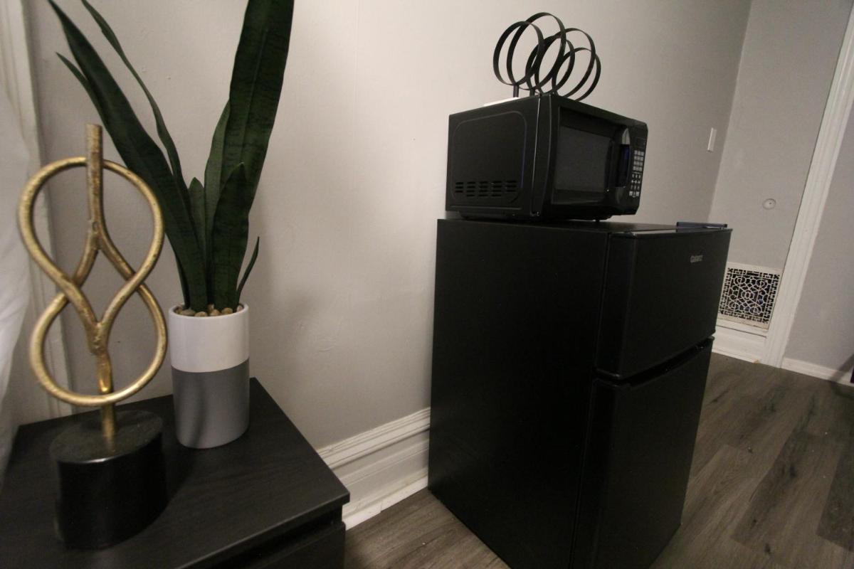 ☆☆ Modern Coed Dorm in Reading ☆☆ - Housity