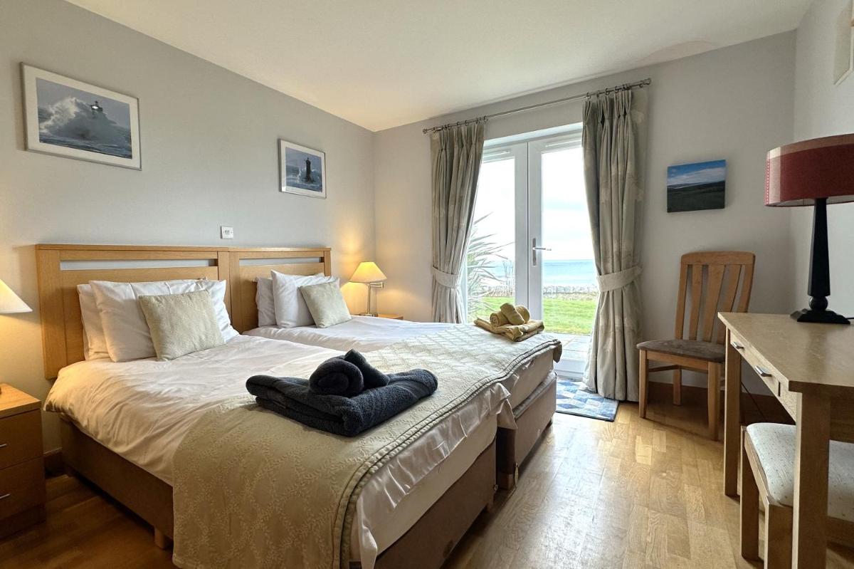 No2 The Links Apartment, Brora - Housity