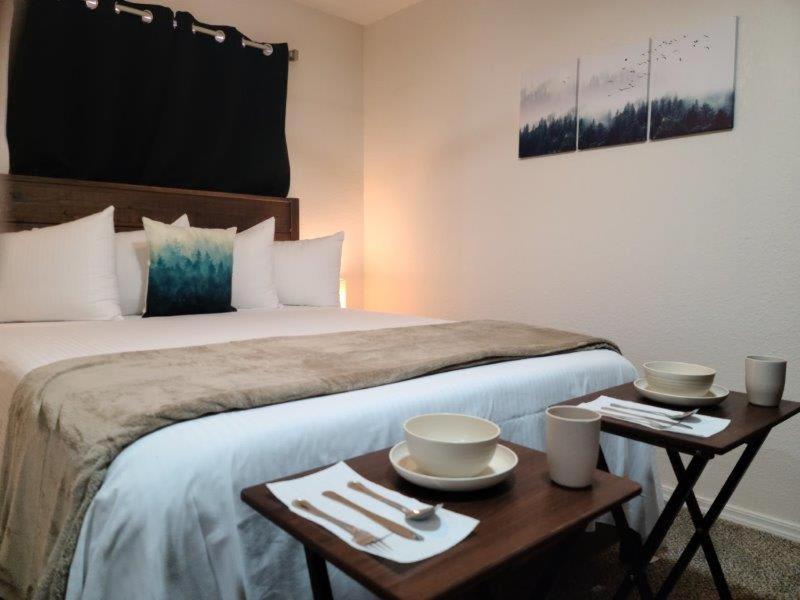 070B Grand Canyon Suite with Kitchenette near South Rim Sleeps 4 - Housity