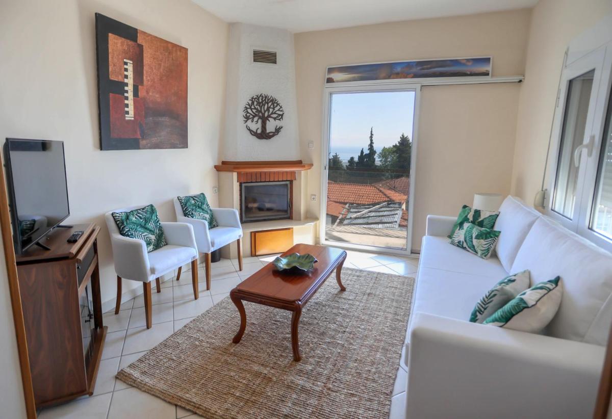 Olympus Beach Aigani Family House - Housity
