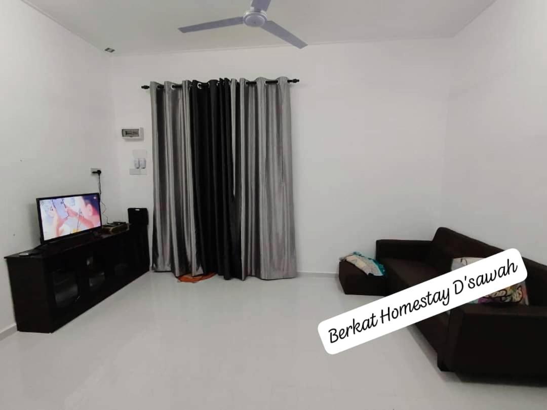 Homestay Berkat D'sawah Tasek Berangan Pasir Mas - Housity