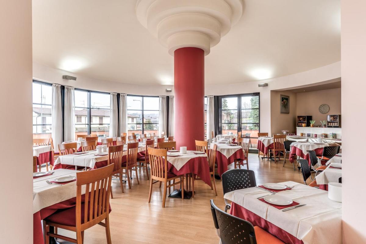 Luna Hotel Lago Maggiore Arona - Housity
