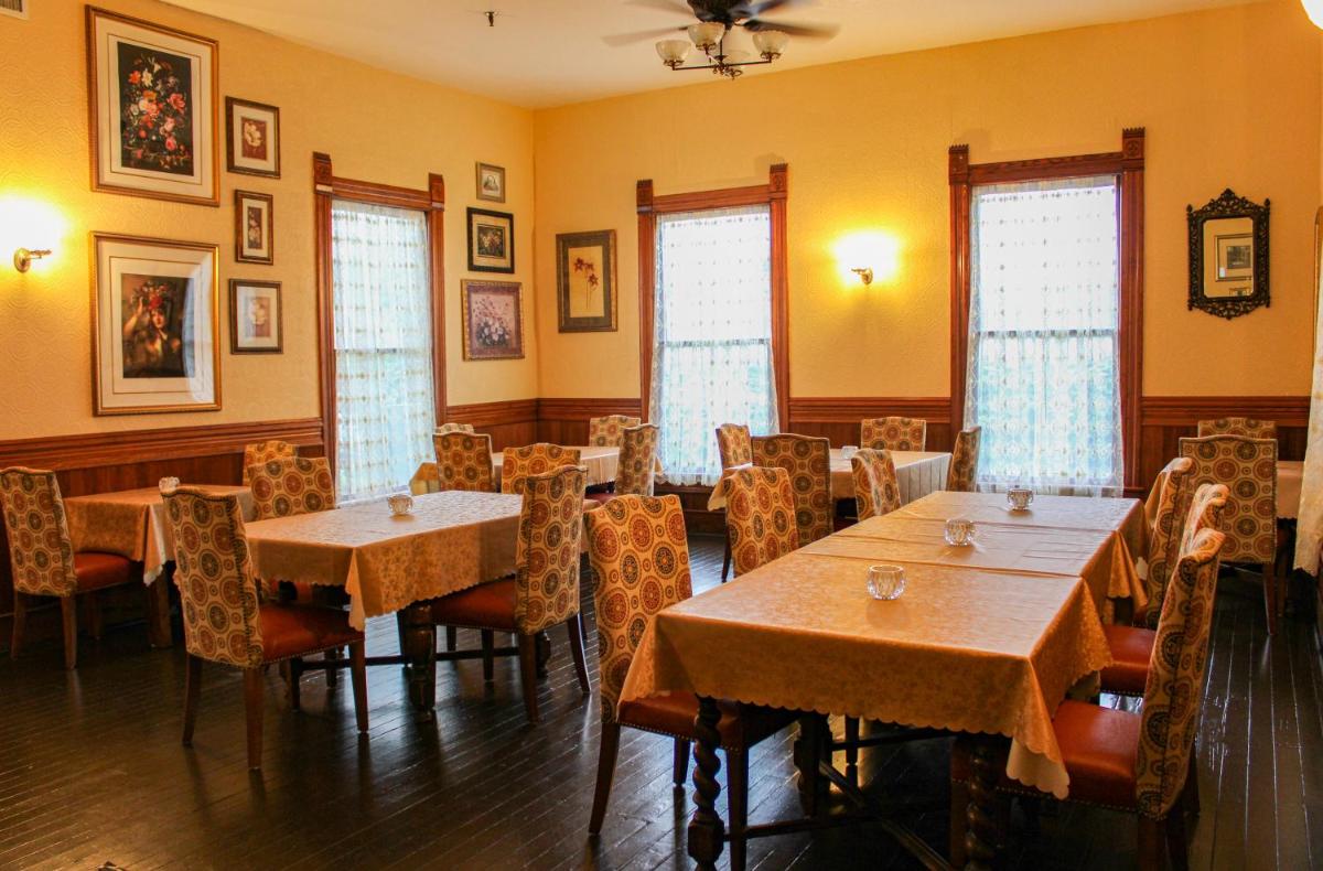 Woodbine Inn and Restaurant - Housity