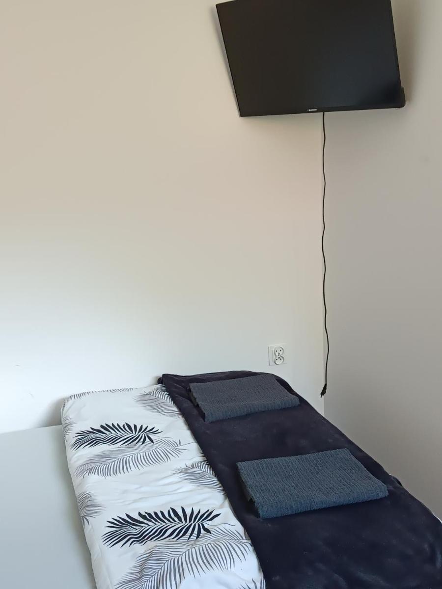 Staś-przy szkole nr3 w Skawie - Housity