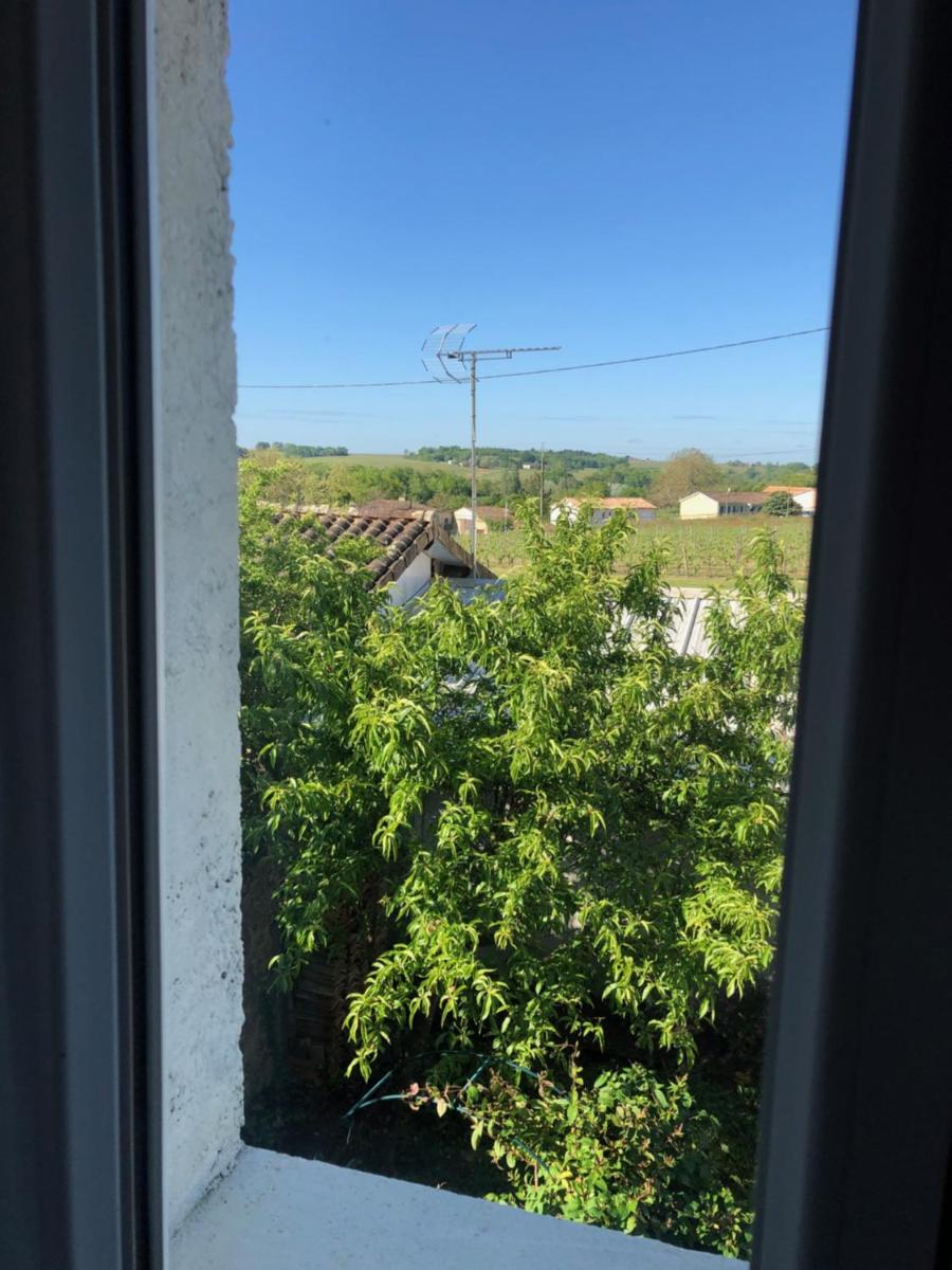 Au Dessus De Chez Nous - Housity