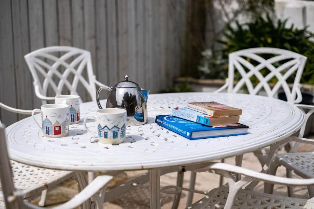 Derowen, Port Isaac Bay Holidays - Housity