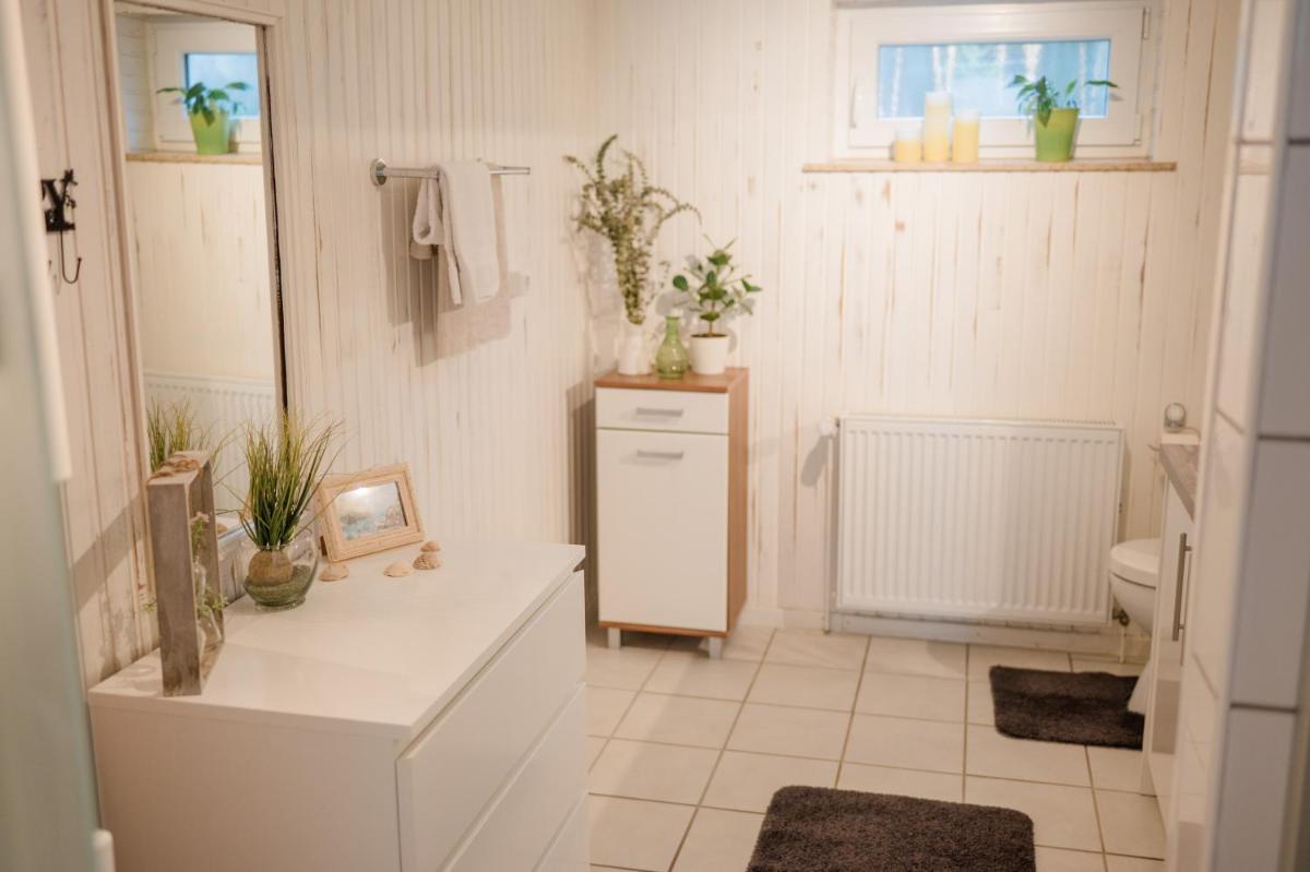 BUCHLINDENWEG - Zimmer & Ferienwohnung - Housity