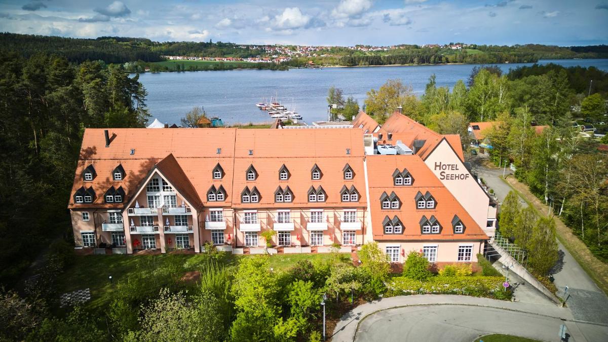 Strandhotel Seehof - Housity