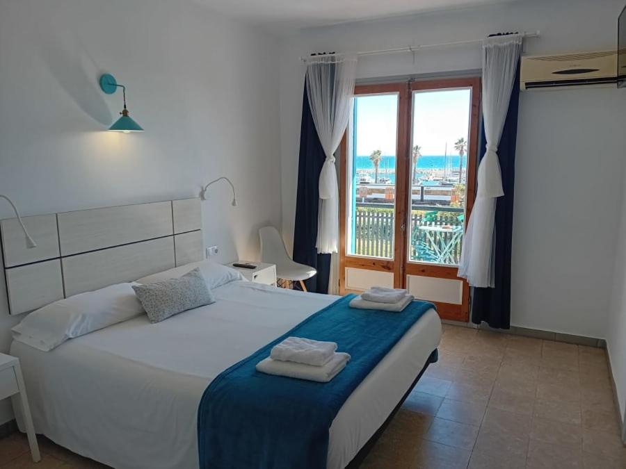 Hostal Santa Gemma - Housity
