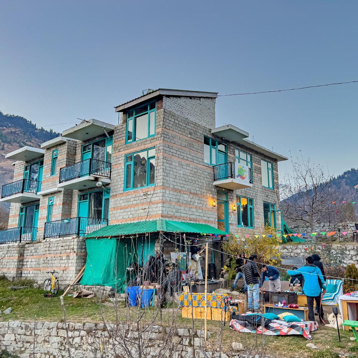 The Hillbilly’s Lodge - Housity