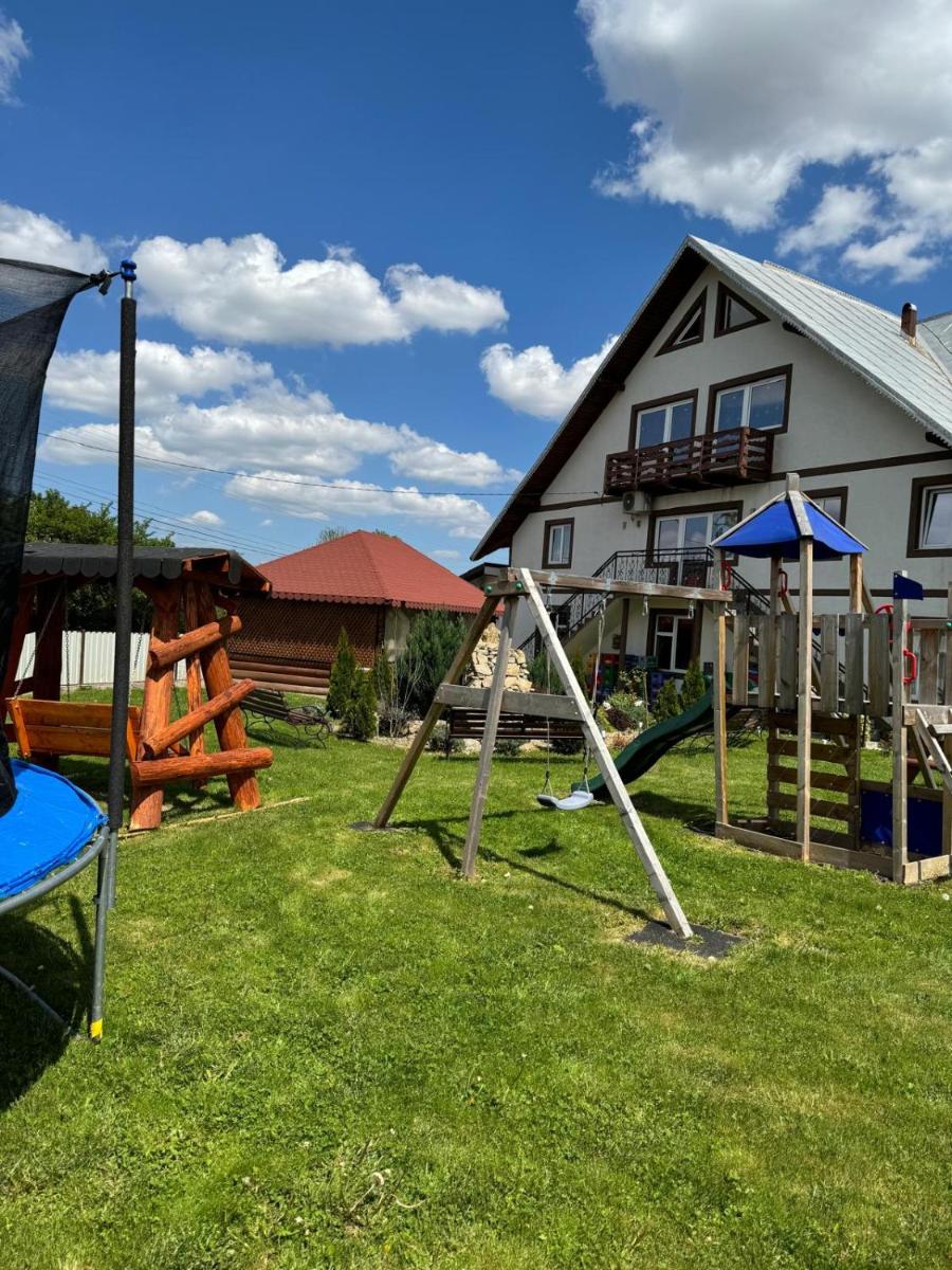 Camere de închiriat AnneMaryy - Housity