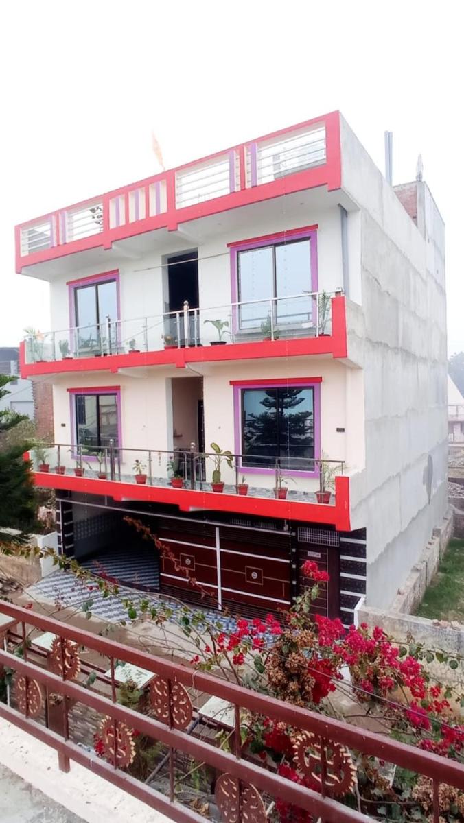 SIYA HOMESTAY - Housity