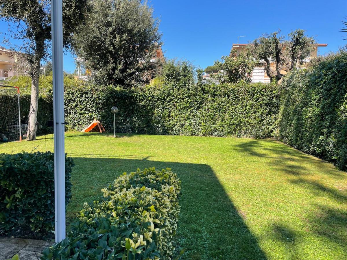 VILLA a 10 minuti dal mare Fregene - Hizvo