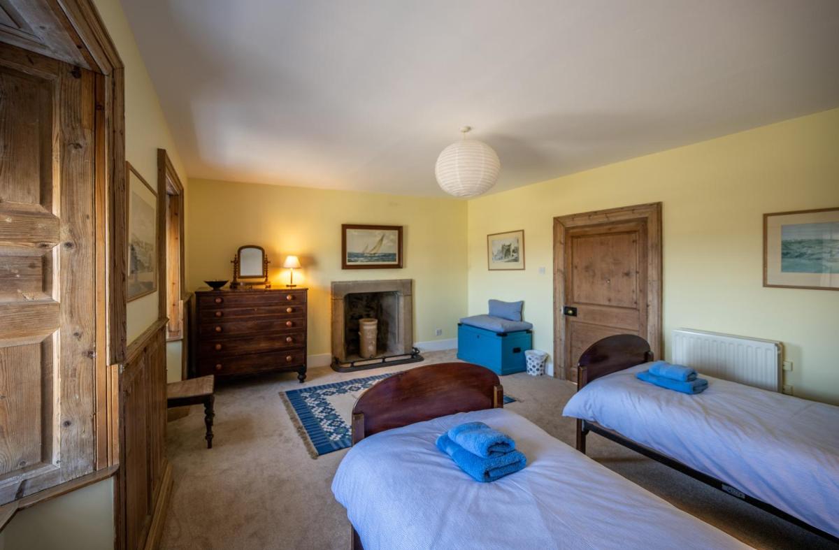 6 Shorehead, Portsoy - Housity