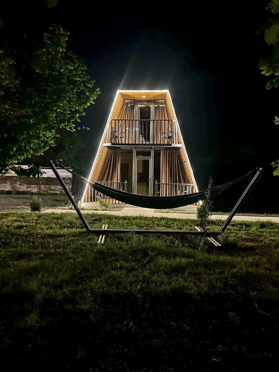 Diamond Cottages - Housity